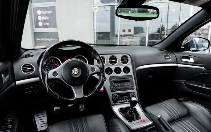 Alfa Romeo 159 cena 28800 przebieg: 219000, rok produkcji 2010 z Zdzieszowice małe 562